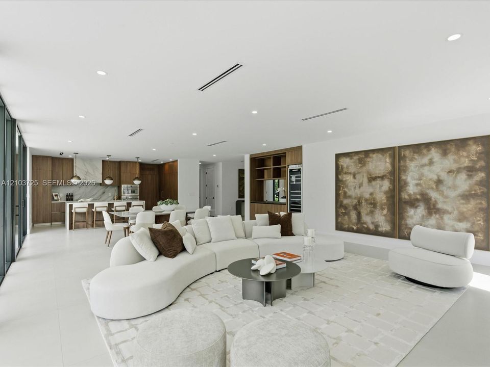 На продажу: $4,899,000 (5 спален, 4 ванн, 3712 Квадратных фут)