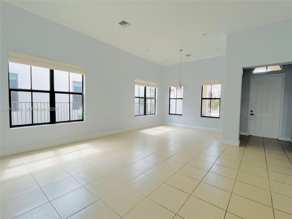 В аренду: $5,900 (4 спален, 3 ванн, 2320 Квадратных фут)