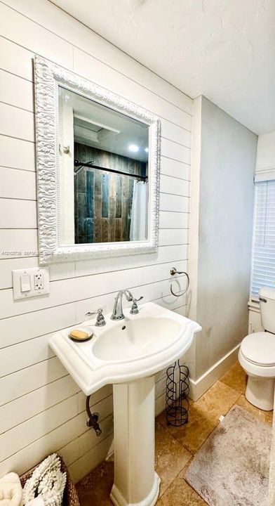 В аренду: $1,650 (1 спален, 1 ванн, 2570 Квадратных фут)
