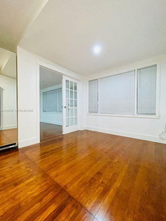 В аренду: $1,650 (1 спален, 1 ванн, 2570 Квадратных фут)