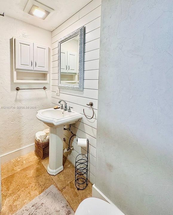 В аренду: $1,650 (1 спален, 1 ванн, 2570 Квадратных фут)