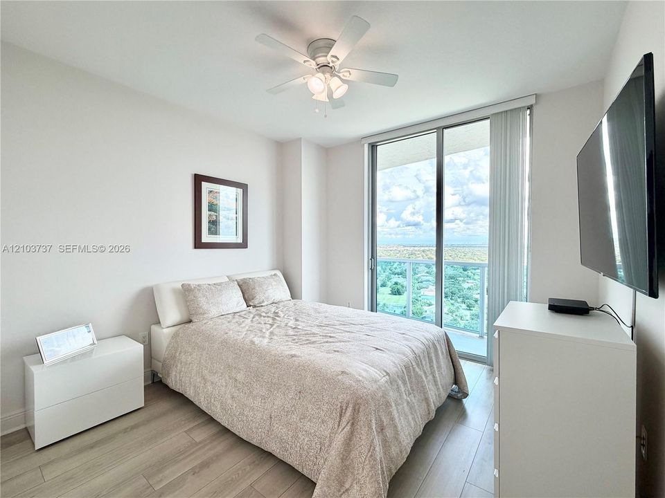 В аренду: $3,500 (3 спален, 2 ванн, 1271 Квадратных фут)