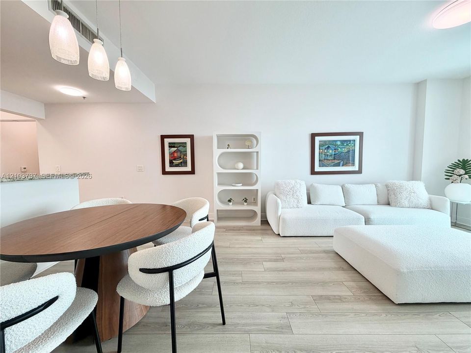 В аренду: $3,500 (3 спален, 2 ванн, 1271 Квадратных фут)