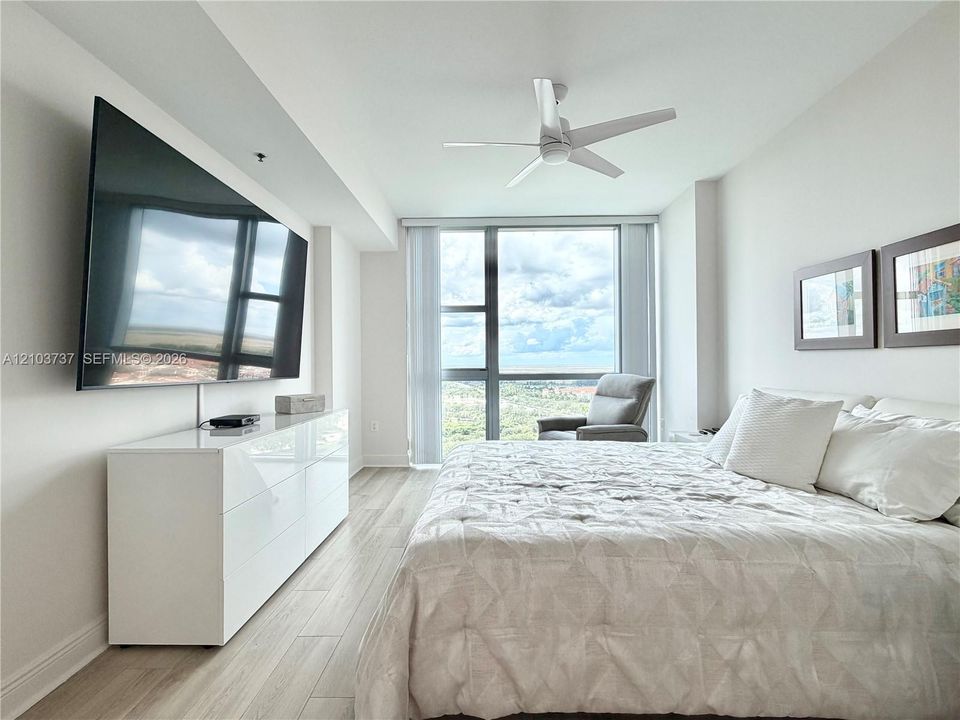 В аренду: $3,500 (3 спален, 2 ванн, 1271 Квадратных фут)