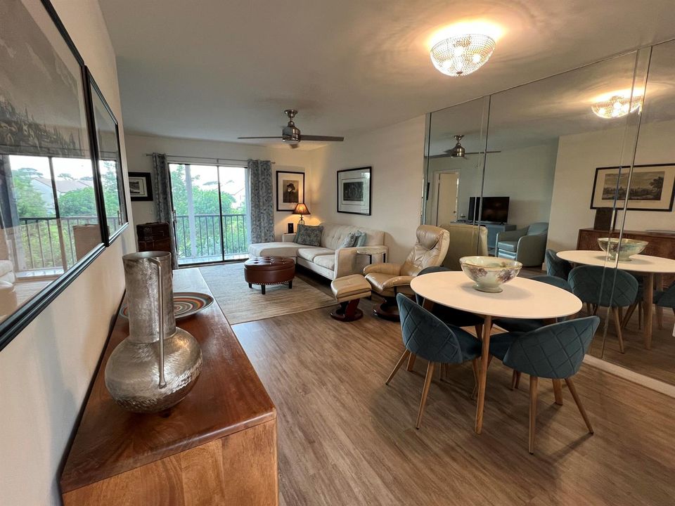 Living/Dining Area