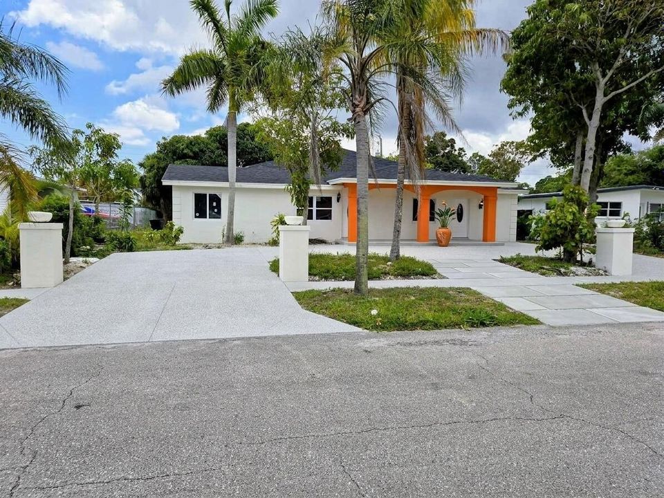 AI of 424 E Ilex Dr