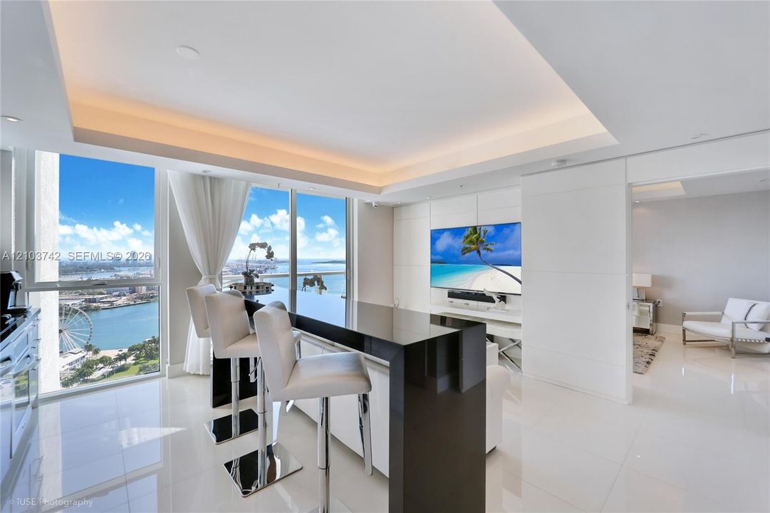 В аренду: $3,250 (1 спален, 1 ванн, 632 Квадратных фут)