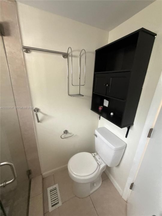 For Sale: $71,900 (3 beds, 2 baths, 888 Square Feet)