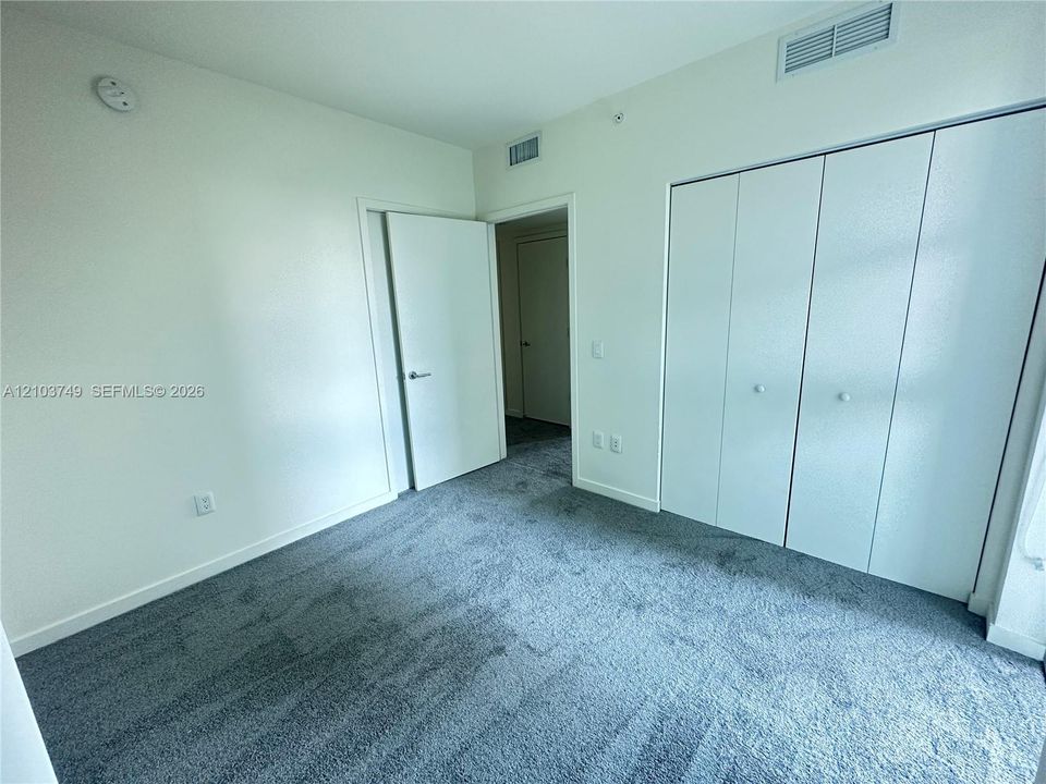For Rent: $3,700 (2 beds, 2 baths, 921 Square Feet)