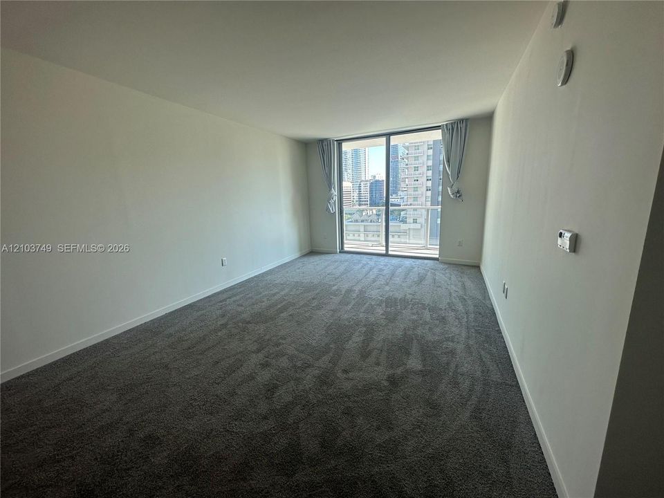 For Rent: $3,700 (2 beds, 2 baths, 921 Square Feet)
