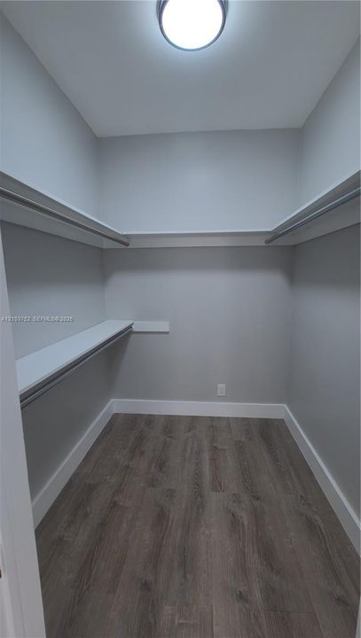 En Venta: $849,888 (4 camas, 3 baños, 2822 Pies cuadrados)