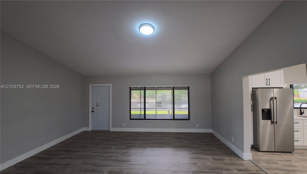En Venta: $849,888 (4 camas, 3 baños, 2822 Pies cuadrados)