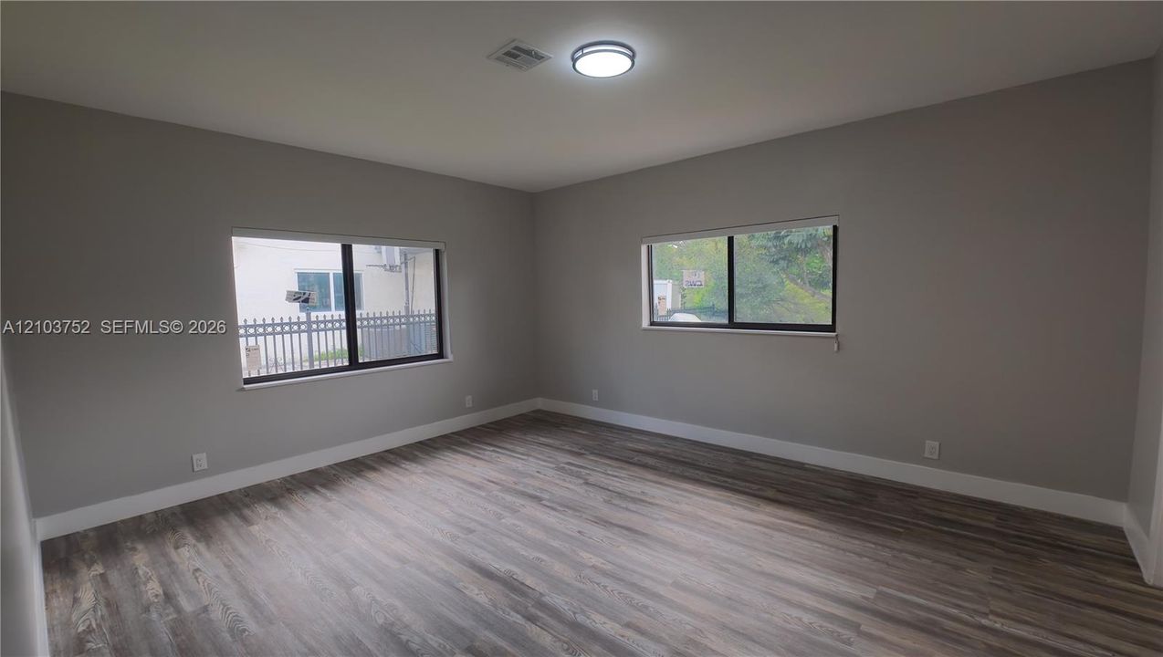 En Venta: $849,888 (4 camas, 3 baños, 2822 Pies cuadrados)