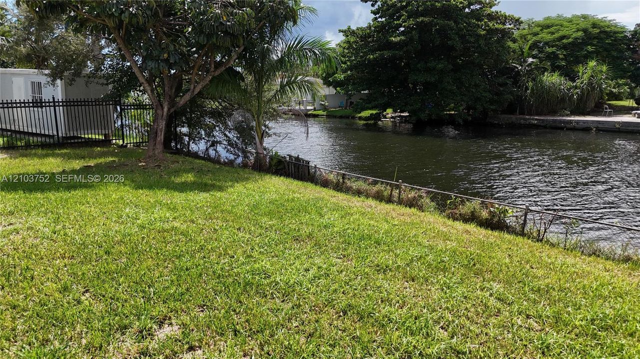 En Venta: $849,888 (4 camas, 3 baños, 2822 Pies cuadrados)