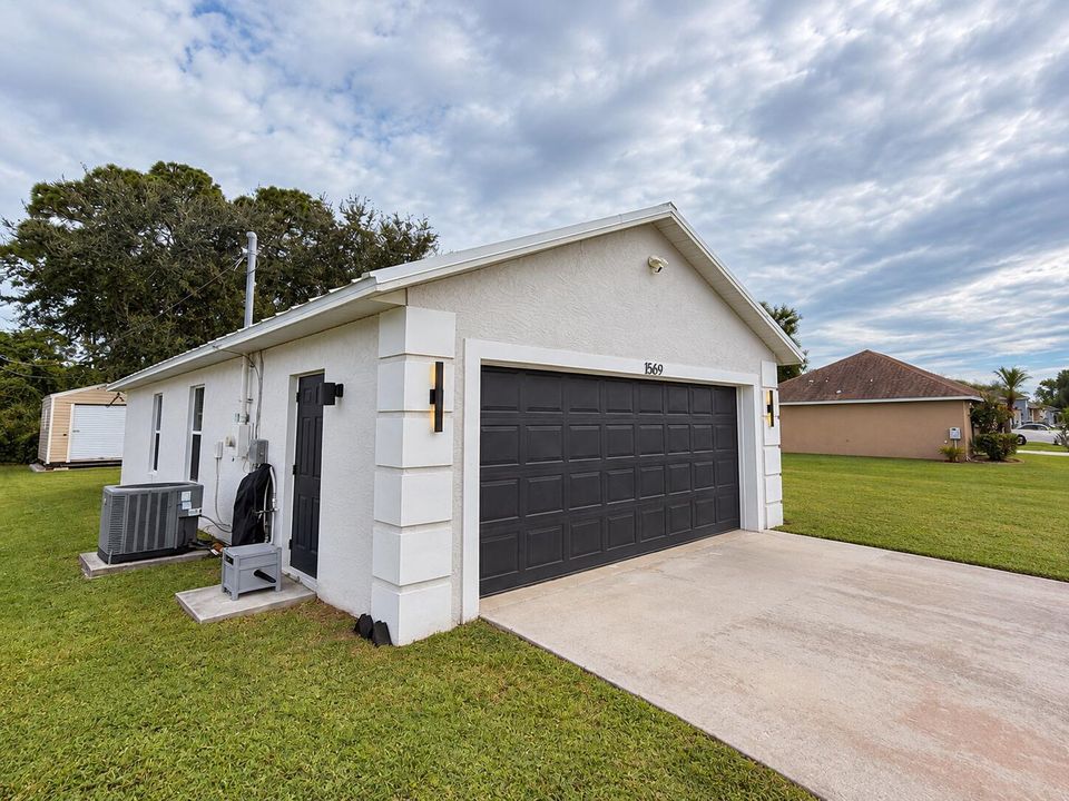 left side house garage