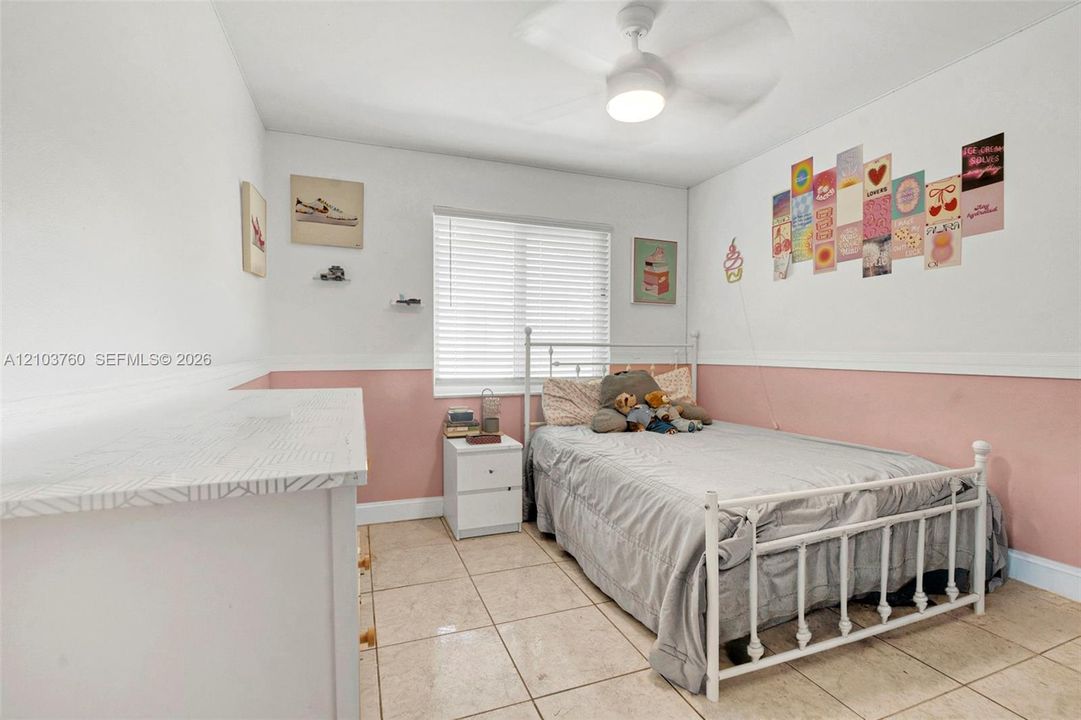 For Sale: $400,000 (3 beds, 2 baths, 1482 Square Feet)