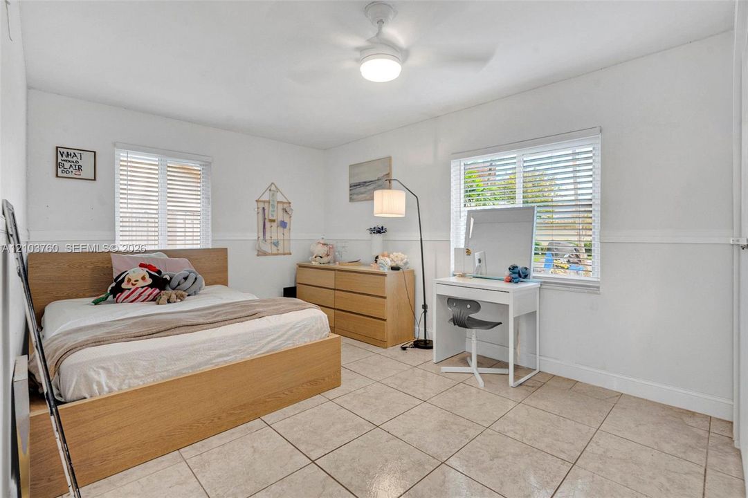 For Sale: $400,000 (3 beds, 2 baths, 1482 Square Feet)