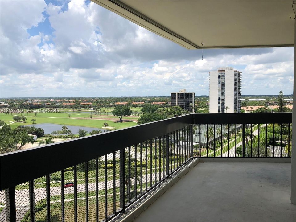 For Rent: $2,200 (2 beds, 2 baths, 1206 Square Feet)