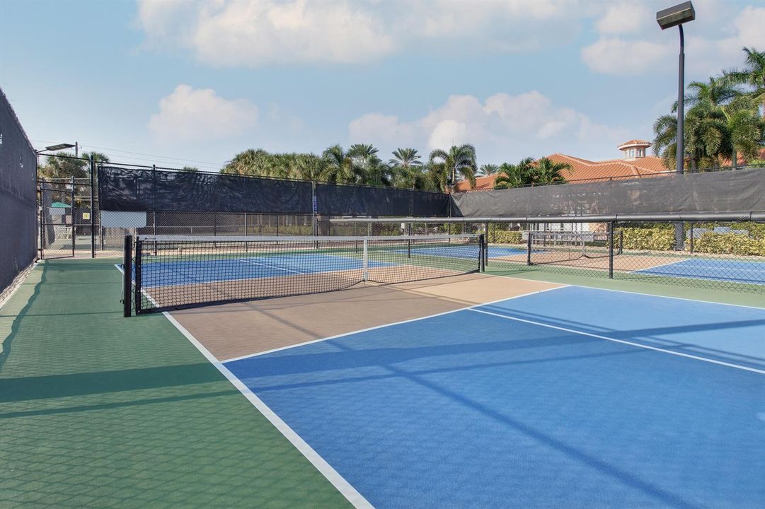 Clubhouse Courts2