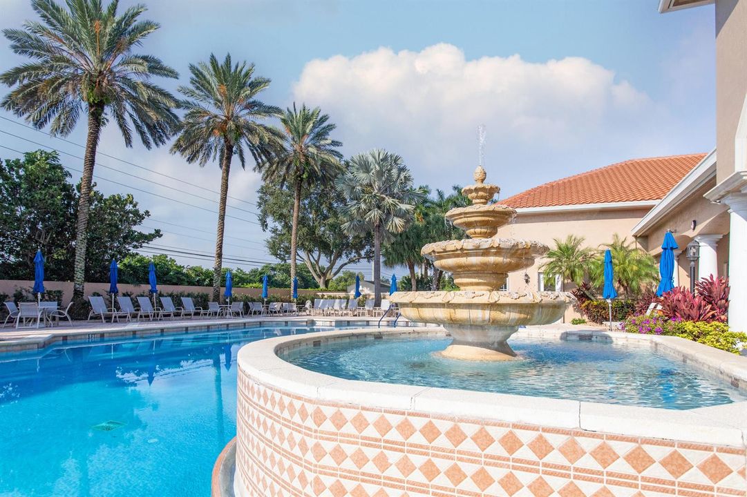 Clubhouse Pool2