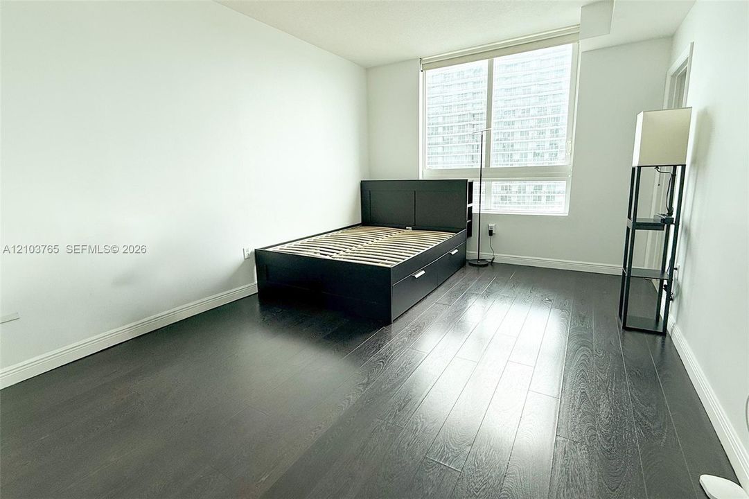 В аренду: $3,950 (2 спален, 2 ванн, 1180 Квадратных фут)
