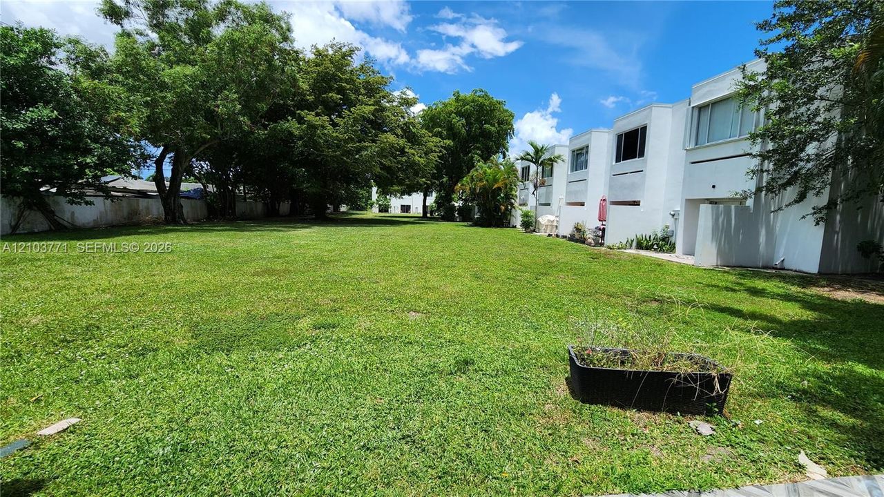 En Renta: $2,250 (2 camas, 1 baños, 1277 Pies cuadrados)