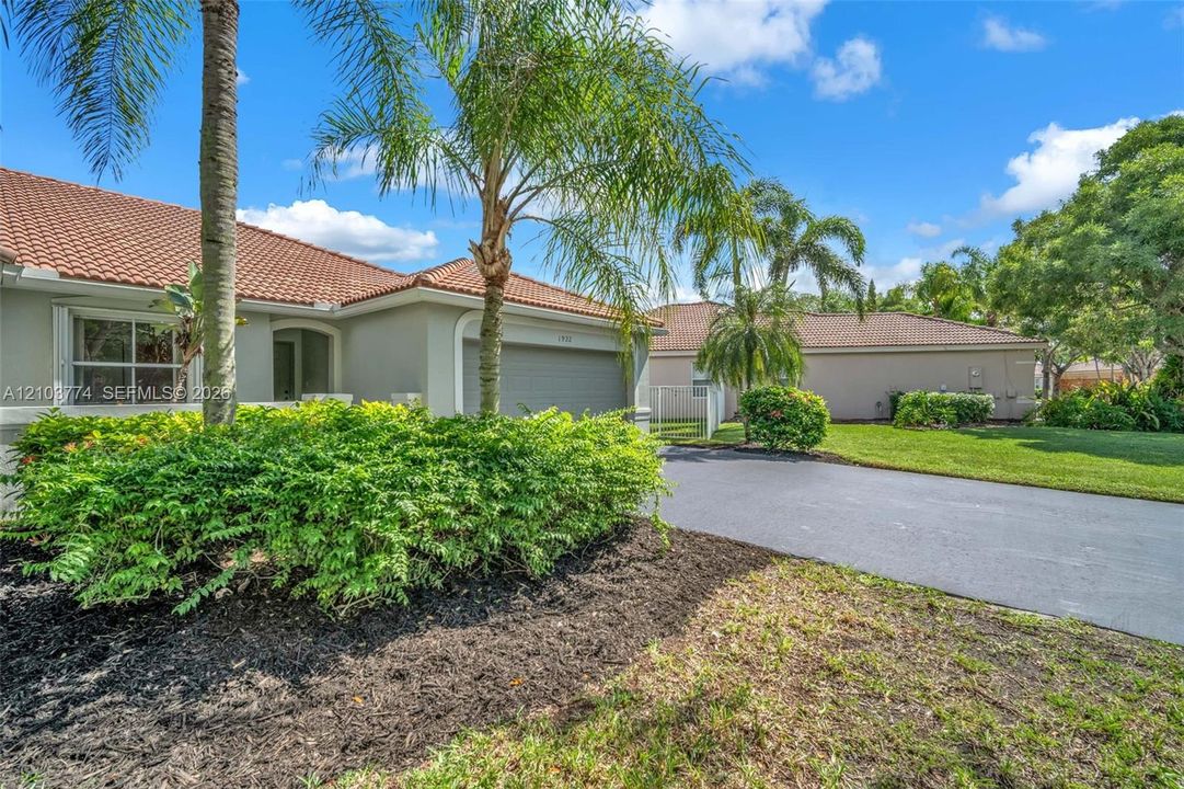 For Sale: $509,000 (2 beds, 2 baths, 1480 Square Feet)