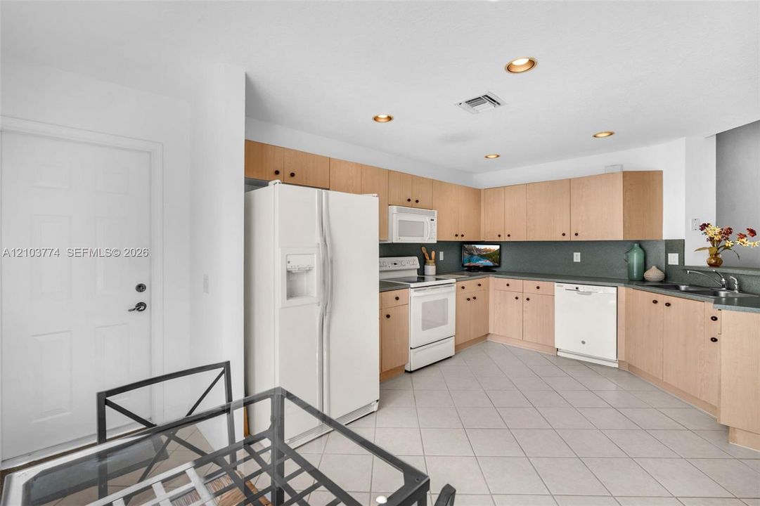 For Sale: $509,000 (2 beds, 2 baths, 1480 Square Feet)