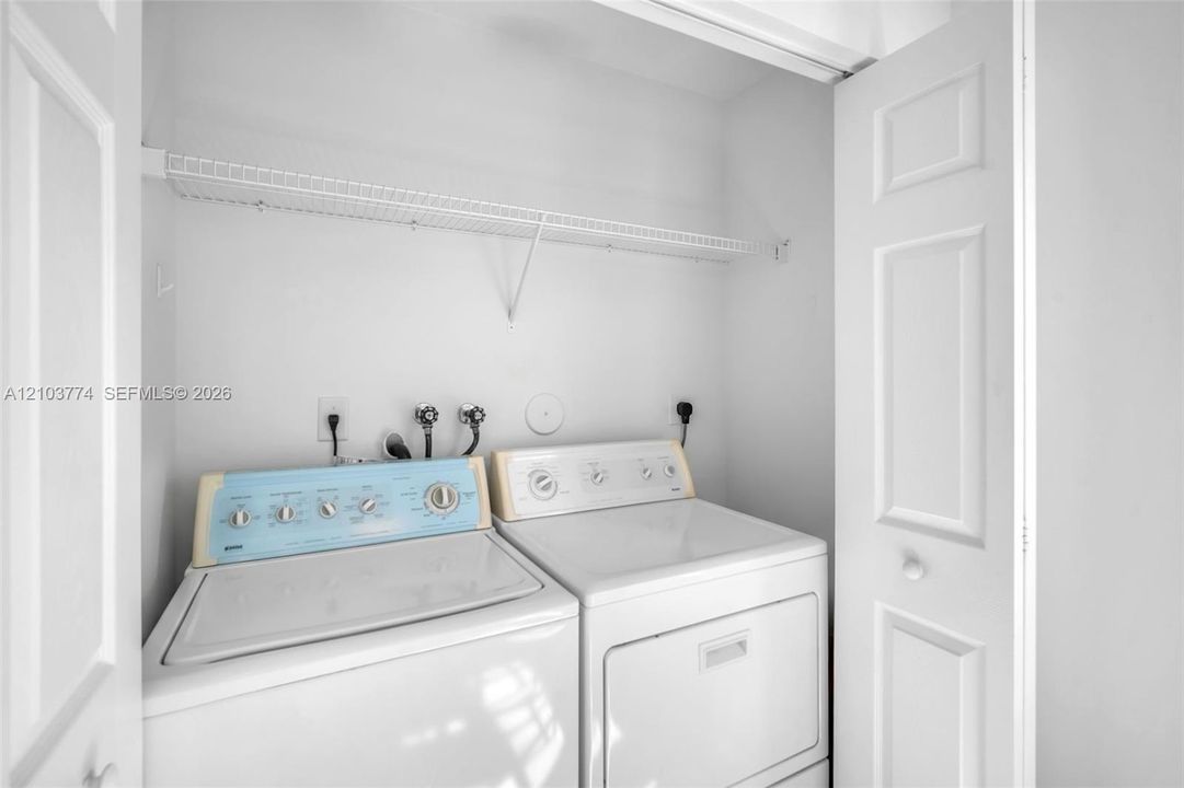 For Sale: $509,000 (2 beds, 2 baths, 1480 Square Feet)