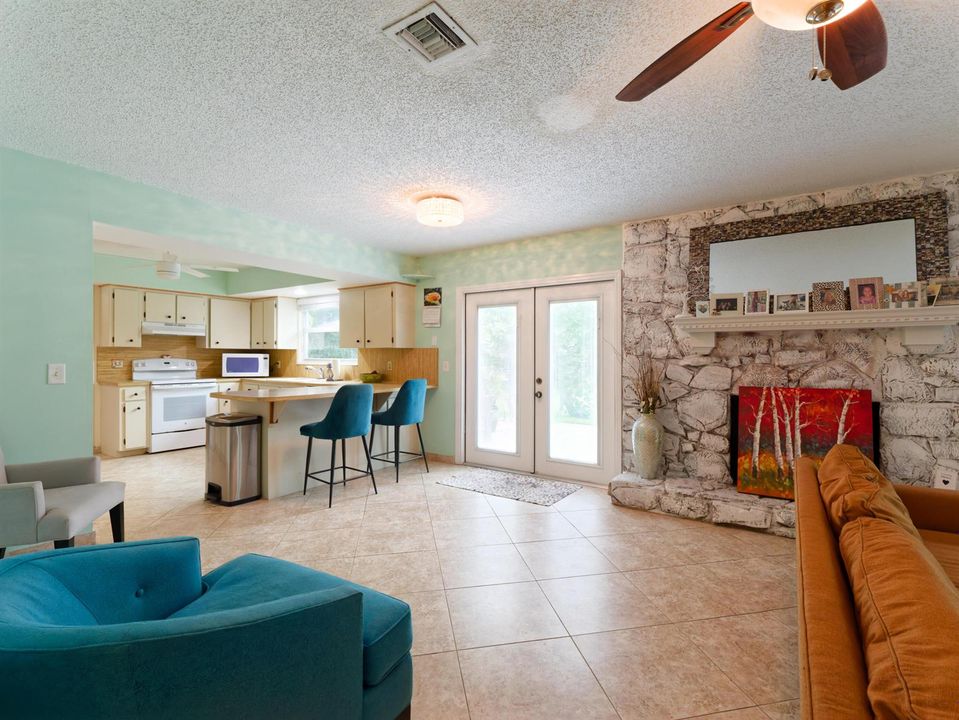 Family room 3