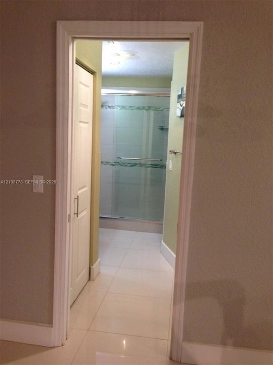 For Rent: $1,850 (1 beds, 1 baths, 763 Square Feet)