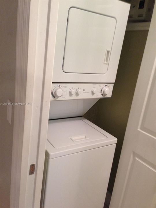 For Rent: $1,850 (1 beds, 1 baths, 763 Square Feet)
