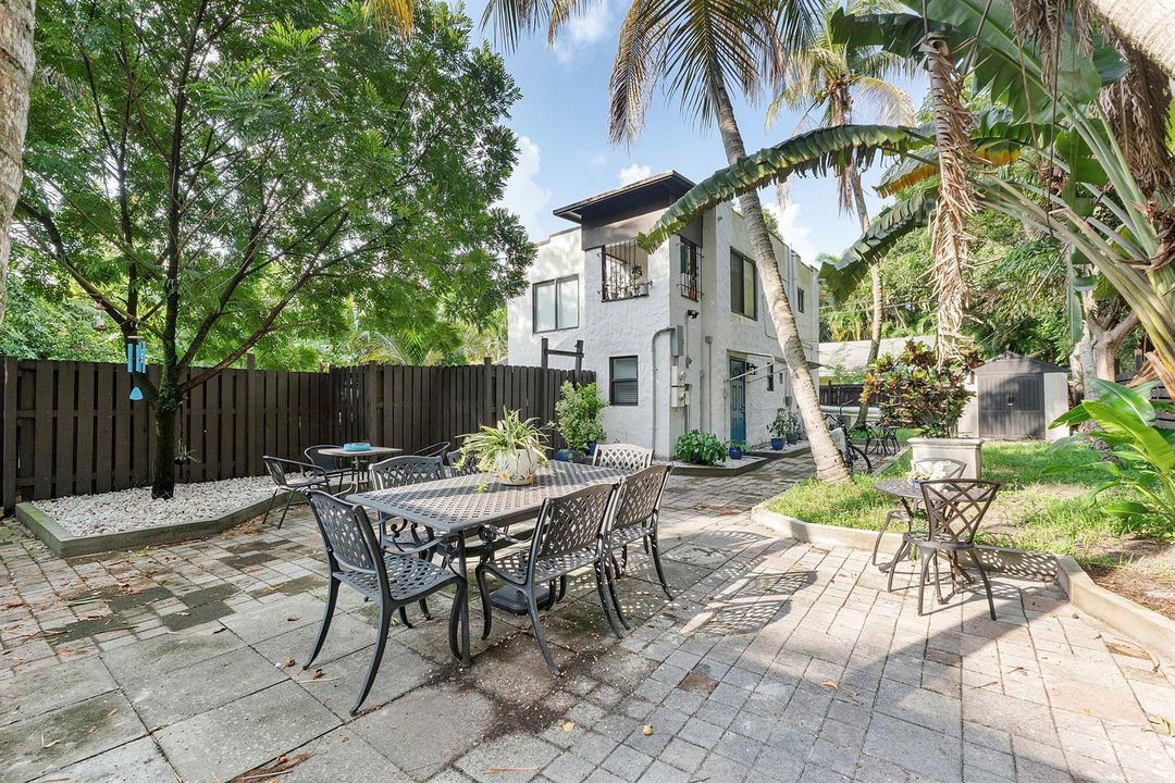 551 SW 13th Ave #3 11