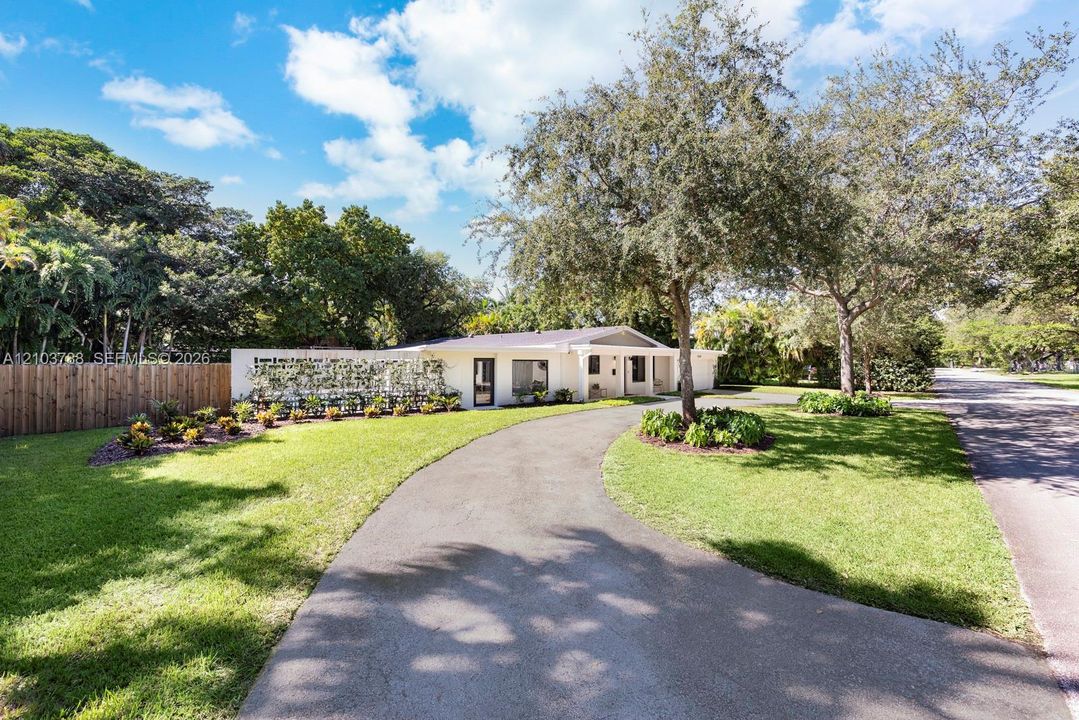 For Sale: $2,299,000 (4 beds, 3 baths, 1845 Square Feet)