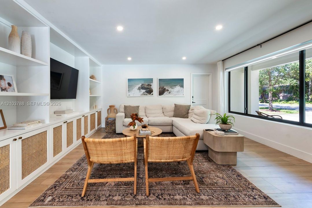 For Sale: $2,299,000 (4 beds, 3 baths, 1845 Square Feet)