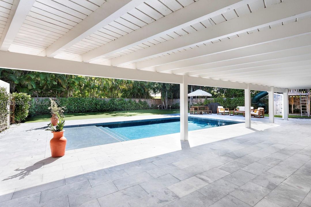 For Sale: $2,299,000 (4 beds, 3 baths, 1845 Square Feet)