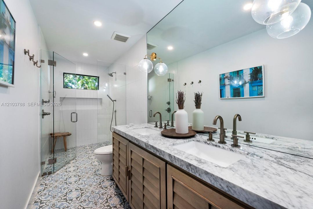 For Sale: $2,299,000 (4 beds, 3 baths, 1845 Square Feet)