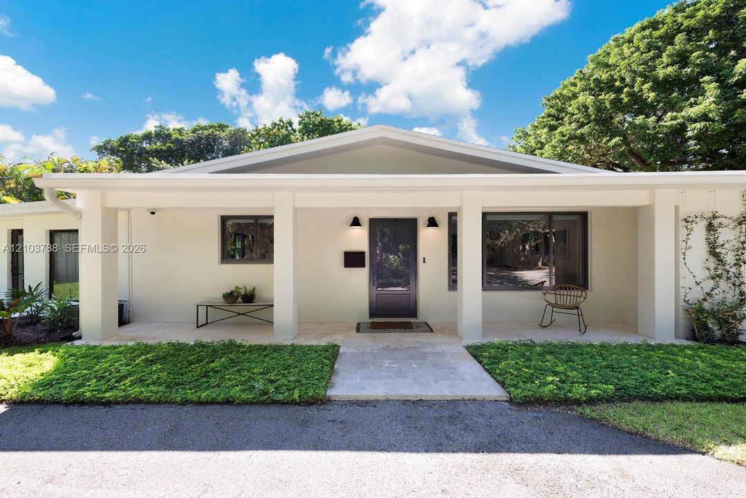 For Sale: $2,299,000 (4 beds, 3 baths, 1845 Square Feet)