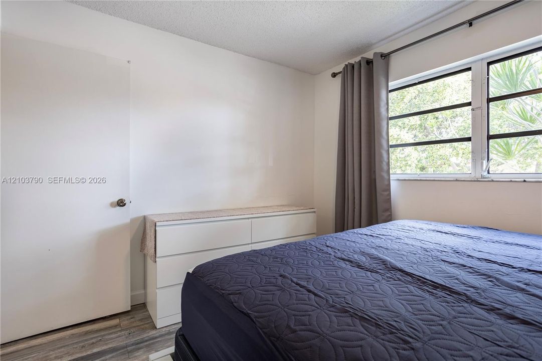 В аренду: $2,500 (2 спален, 2 ванн, 1250 Квадратных фут)