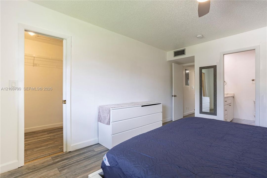 В аренду: $2,500 (2 спален, 2 ванн, 1250 Квадратных фут)