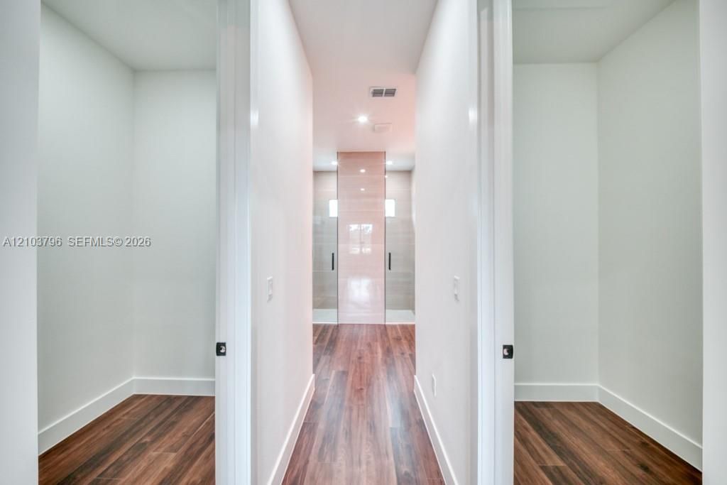 En Venta: $375,000 (3 camas, 2 baños, 1920 Pies cuadrados)