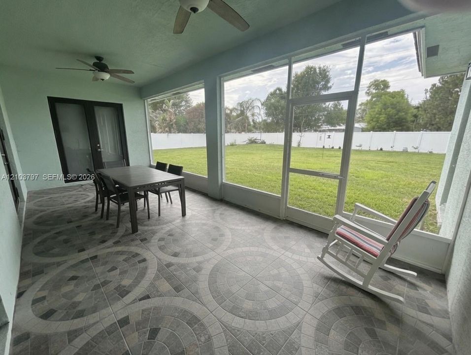For Sale: $779,900 (4 beds, 2 baths, 2274 Square Feet)