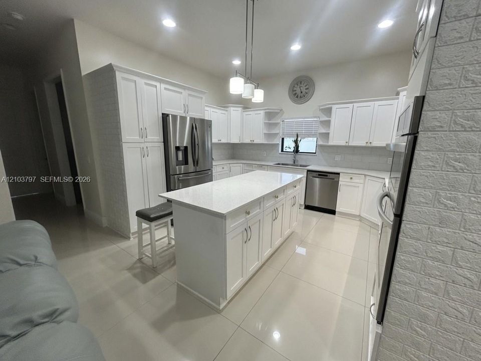 For Sale: $779,900 (4 beds, 2 baths, 2274 Square Feet)
