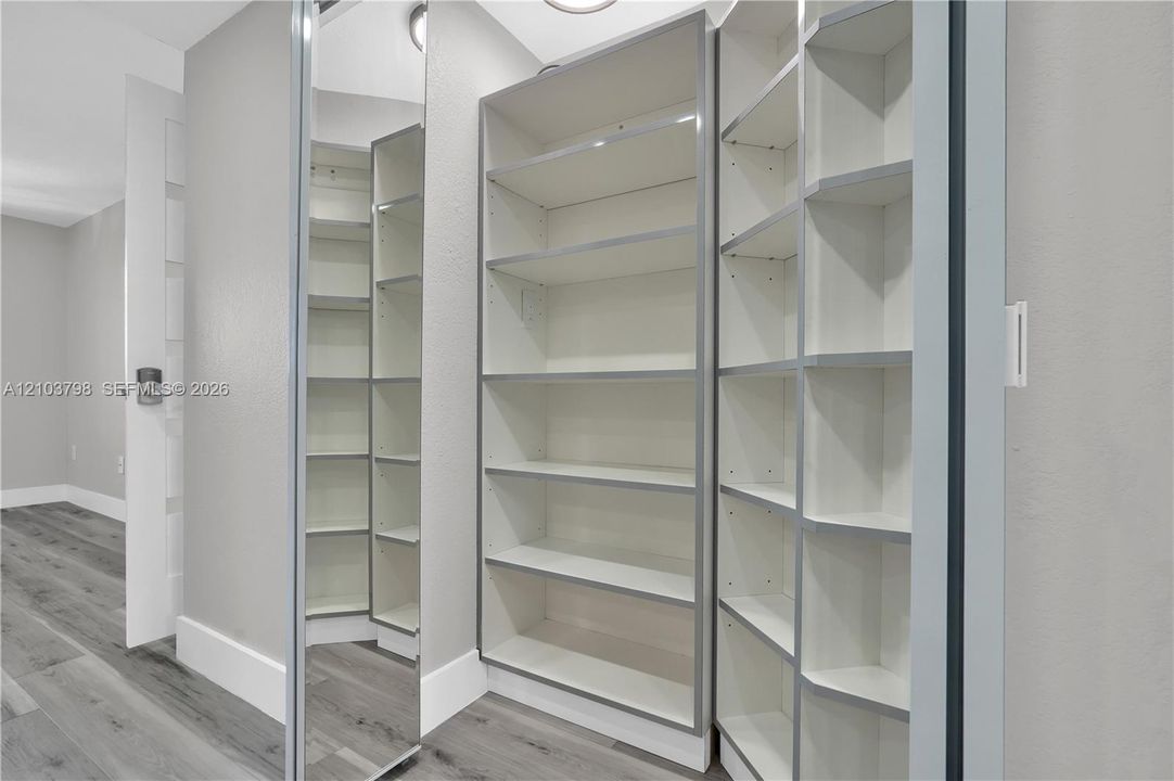 En Venta: $489,900 (2 camas, 2 baños, 908 Pies cuadrados)