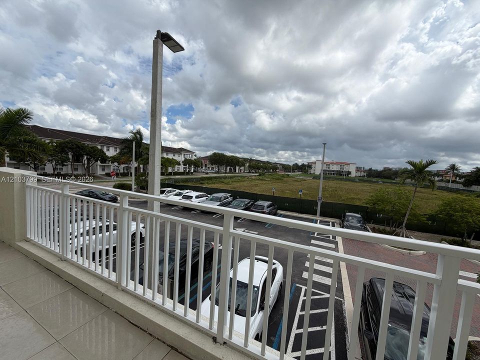 For Rent: $3,400 (3 beds, 2 baths, 1728 Square Feet)