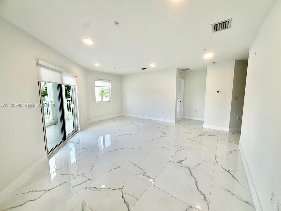 For Rent: $3,400 (3 beds, 2 baths, 1728 Square Feet)