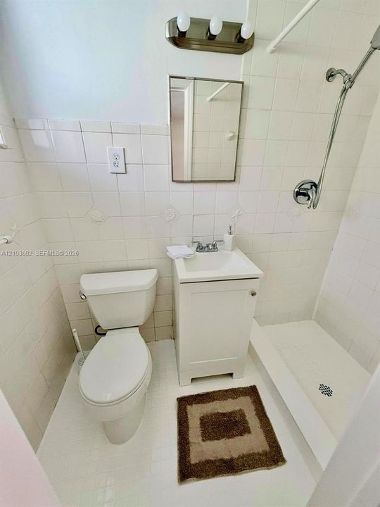 Recientemente alquilado: $1,800 (1 camas, 1 baños, 2654 Pies cuadrados)