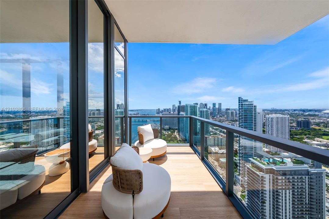 For Sale: $6,900,000 (5 beds, 4 baths, 0 Square Feet)