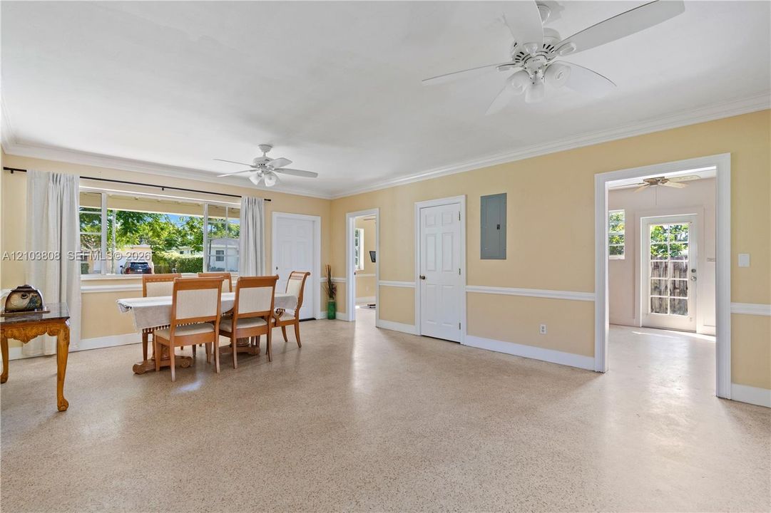 For Sale: $699,900 (3 beds, 2 baths, 1673 Square Feet)