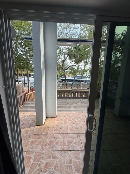For Rent: $4,750 (3 beds, 3 baths, 1500 Square Feet)
